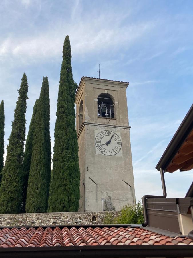 La Volpe Rossa Rooms And Apartments San Felice del Benaco Exterior foto