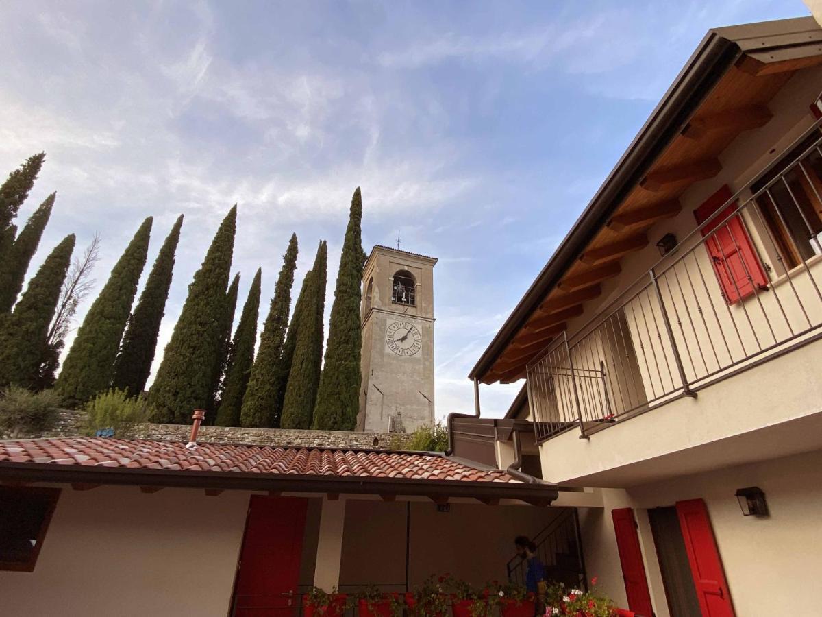 La Volpe Rossa Rooms And Apartments San Felice del Benaco Exterior foto